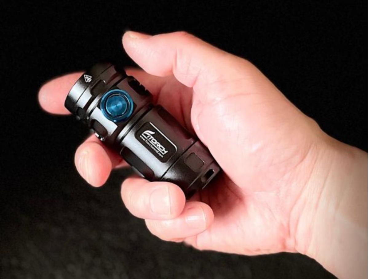 33日連続でずっと点灯する。たった8cmのハイパワーLEDライトがケタ違い