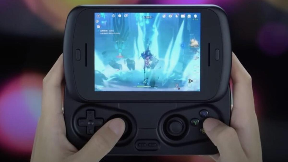 Androidゲーム機　ANBERNIC 懐かしのガラケーのようにスライド。Android搭載レトロゲーム機がエモ