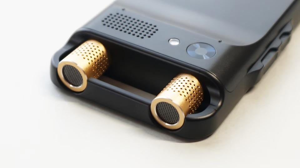 8個の高性能マイクとAI搭載で実用性能がワンランクアップ！翻訳も