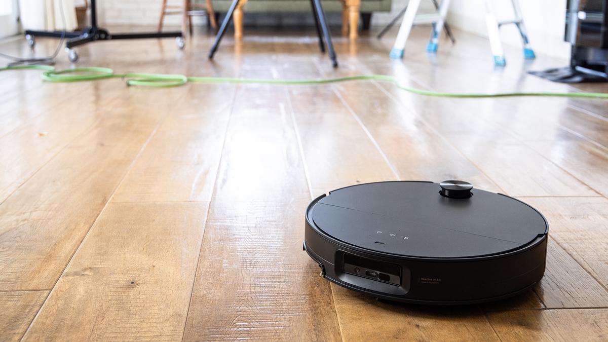 進化が止まらないロボット掃除機。強吸引力22,000Paで極薄7.98cmの新型 