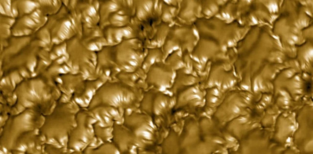 今年は太陽が活発になる｢極大期｣。その表面はこんな見た目です