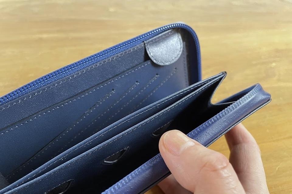 手汗やシミ、傷にも強い。だから長く愛用できる本革の長財布見つけまし