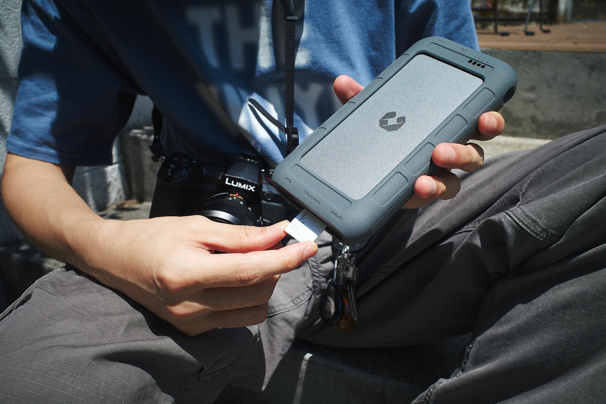 古い袋様　未開封新品 UnifyDrive UT2 ポータブルNAS 高性能AI ユニファイドライブ UT2 – UnifyDrive