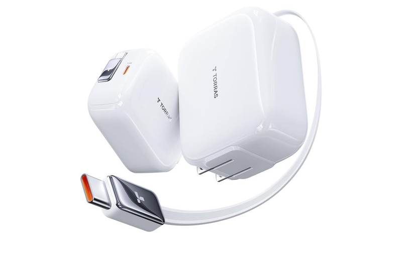 充電ケース ホワイト 使用感あり TORRASのケーブル内蔵充電器＆MagSafe対応バッテリーで日常を