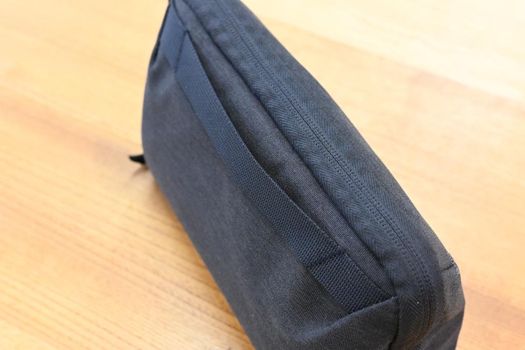 [専用] ガジェットまとめ売り なんだ、このちょうどよさ。ガジェットポーチでお悩みなら「BIZRACK