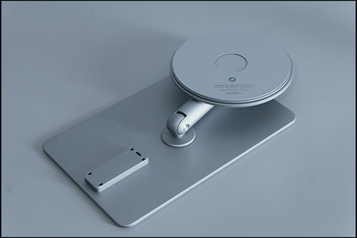 置くだけ充電と柔軟な角度調整が秀逸！｢REDBEAN P2｣はiPadの戦闘力が