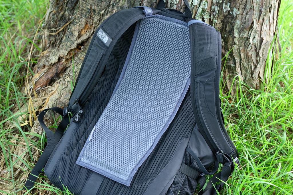 背中ムレ防止。モンベルの｢3Dメッシュパネル｣をリュックに付けてみた