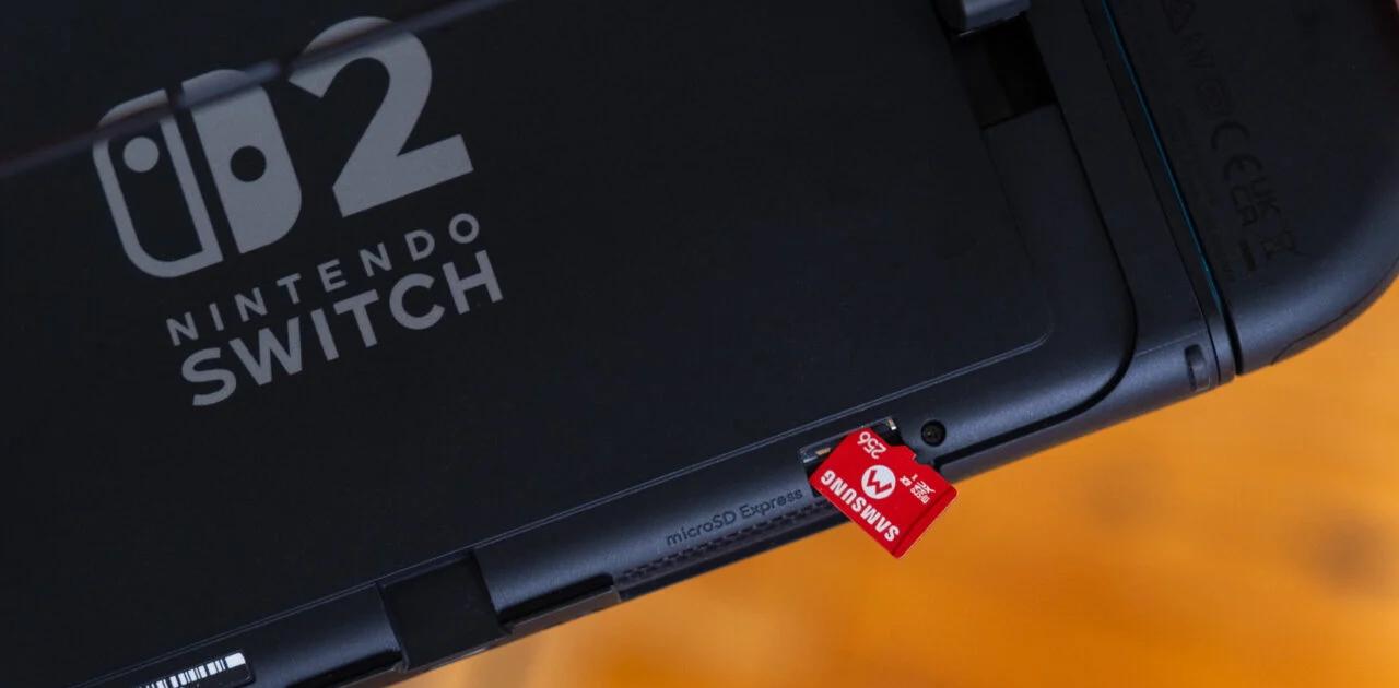 スイッチライト+ソフト2本+microSD2枚 61663u-e4jL._UF350,350_QL50_.jpg