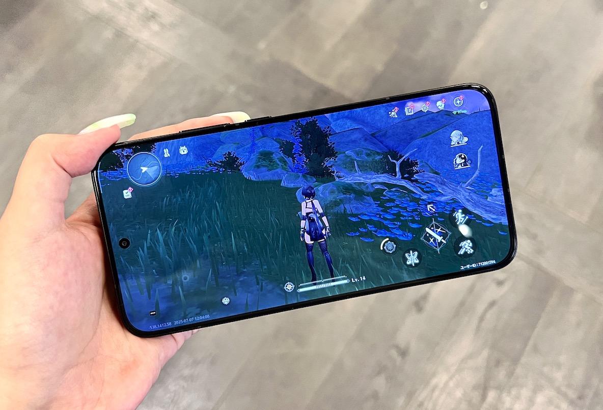 プレイがアツいスマホゲーマーに捧げる水冷式冷却パッド