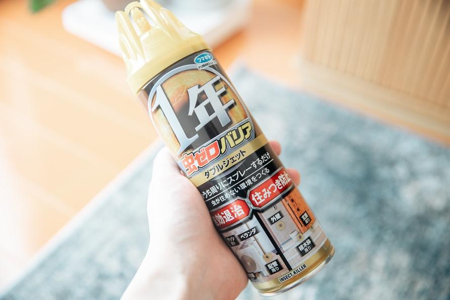 フマキラーの超強力スプレー。帰宅時、家の中に虫が入ってくる問題を