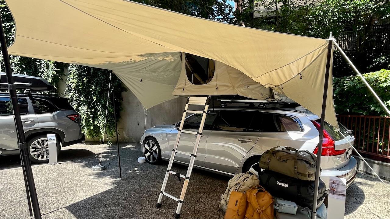 3万2000円でどんな車もキャンピングカーにしてしまう折りたたみテント