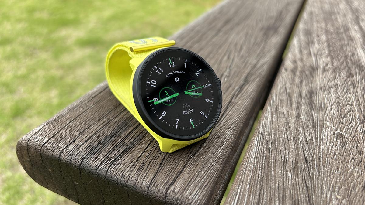 わずか36gで、仮想“鬼ごっこ”もできる。SUUNTO RUNの凄みとおもしろさ 