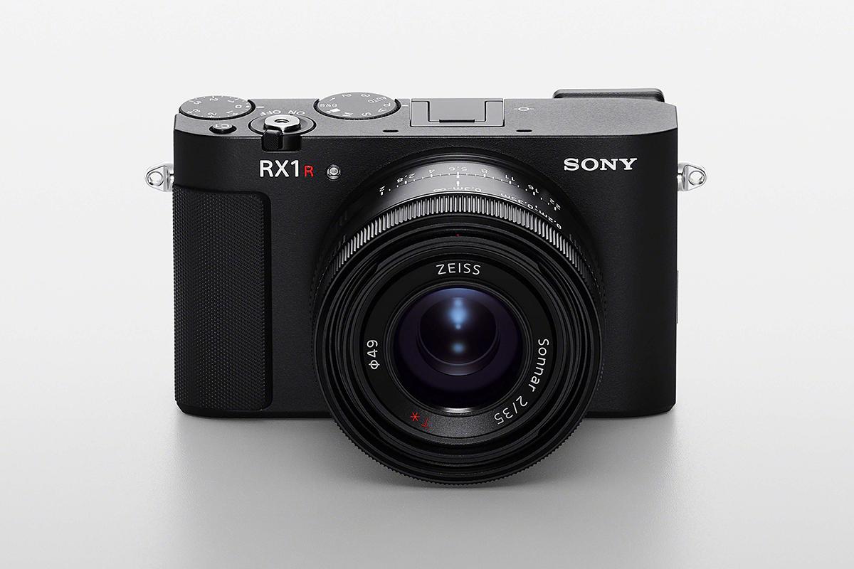 【美品】SONY DSC-RX1Rフルサイズ コンデジ 元箱有完品 おまけ多数 今さらだけどSONYのフルサイズコンデジRX1を中古で買いました