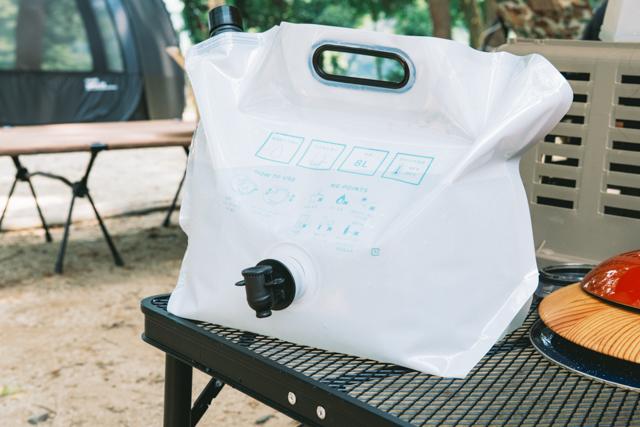 550円とは思えない完成度。3COINSのウォータージャグは防災や