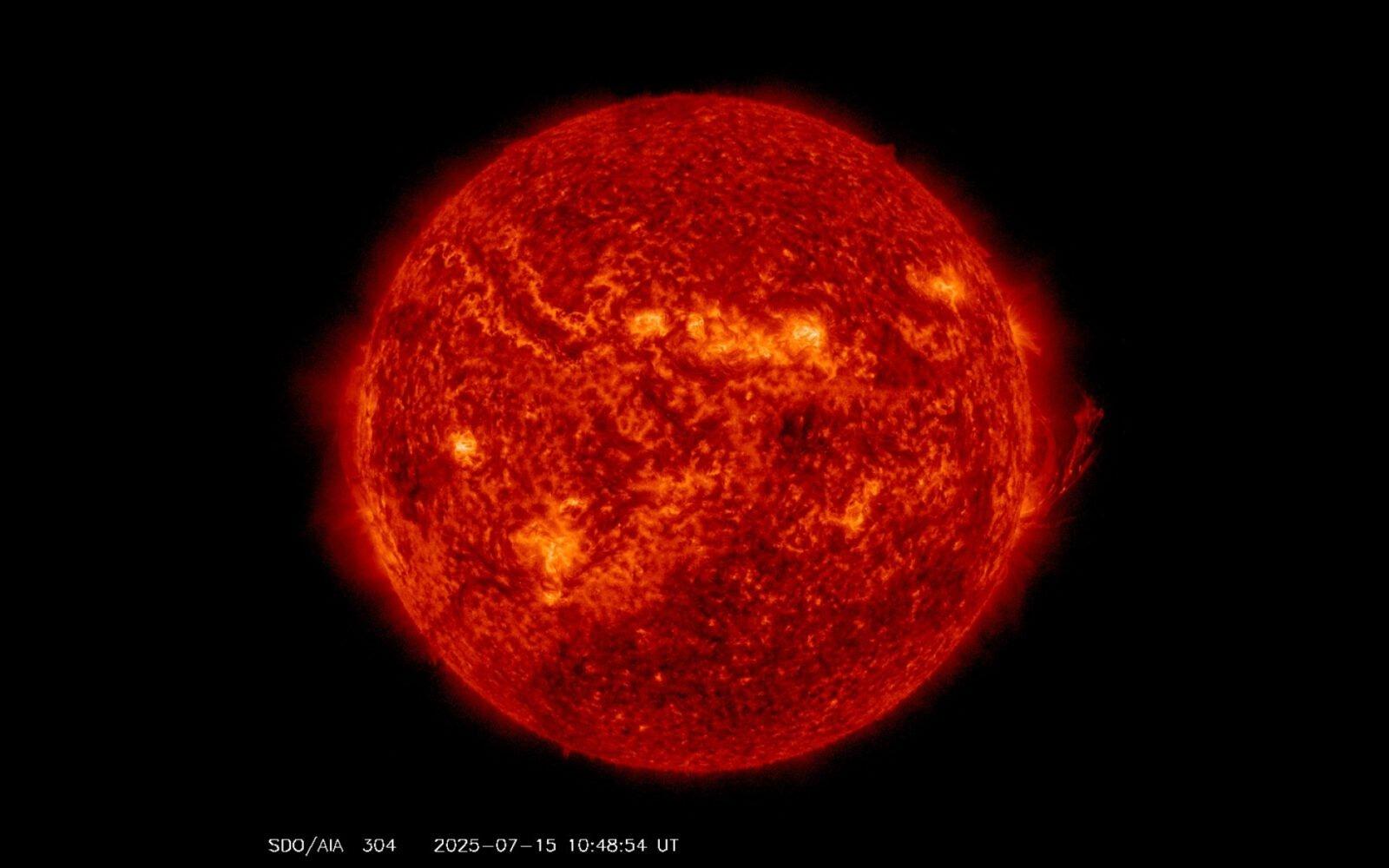 solar-filament-collapse-0716-