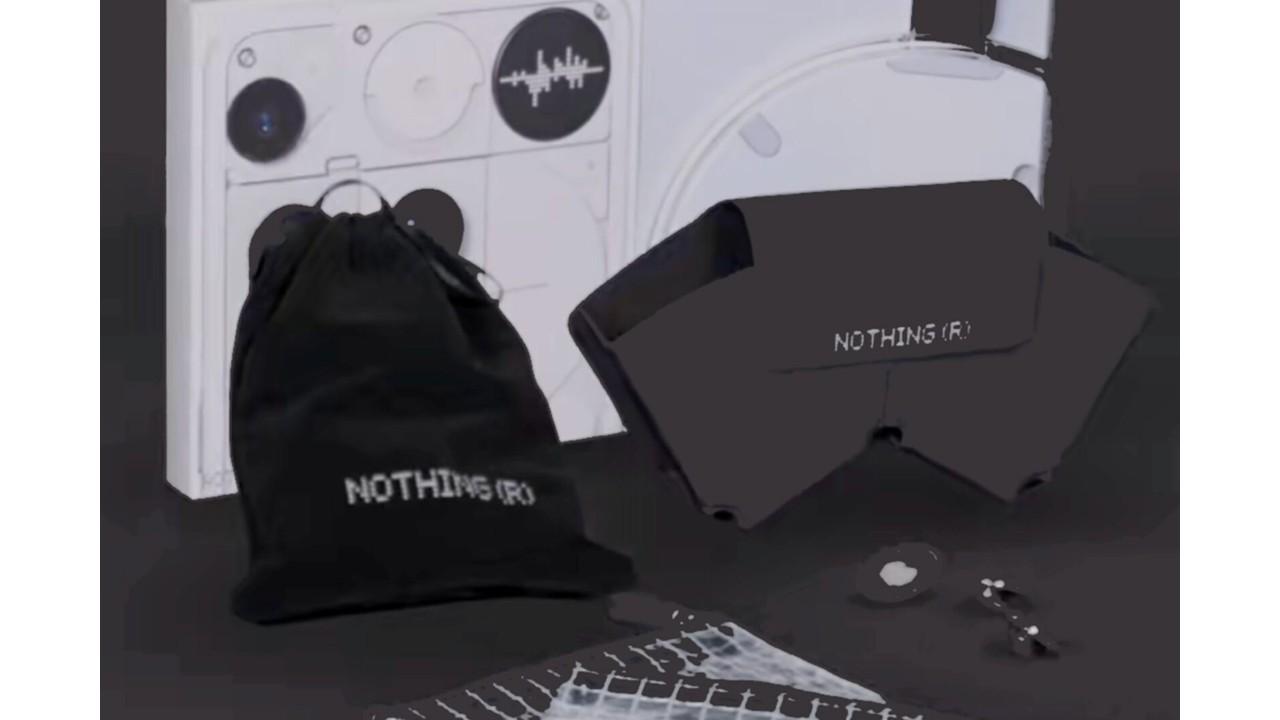 この形、何かに似ているな…Nothing Headphone (1)のケース