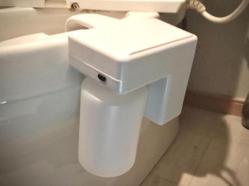 泡クッション 後付け トイレ 尿はね 泡 トイレ掃除に革命を 後付けできるトイレ泡生成マシンで尿の飛び散り予防 後付けトイレバブルクッション あわらくBIG を発売 サンコー株式会社のプレスリリース