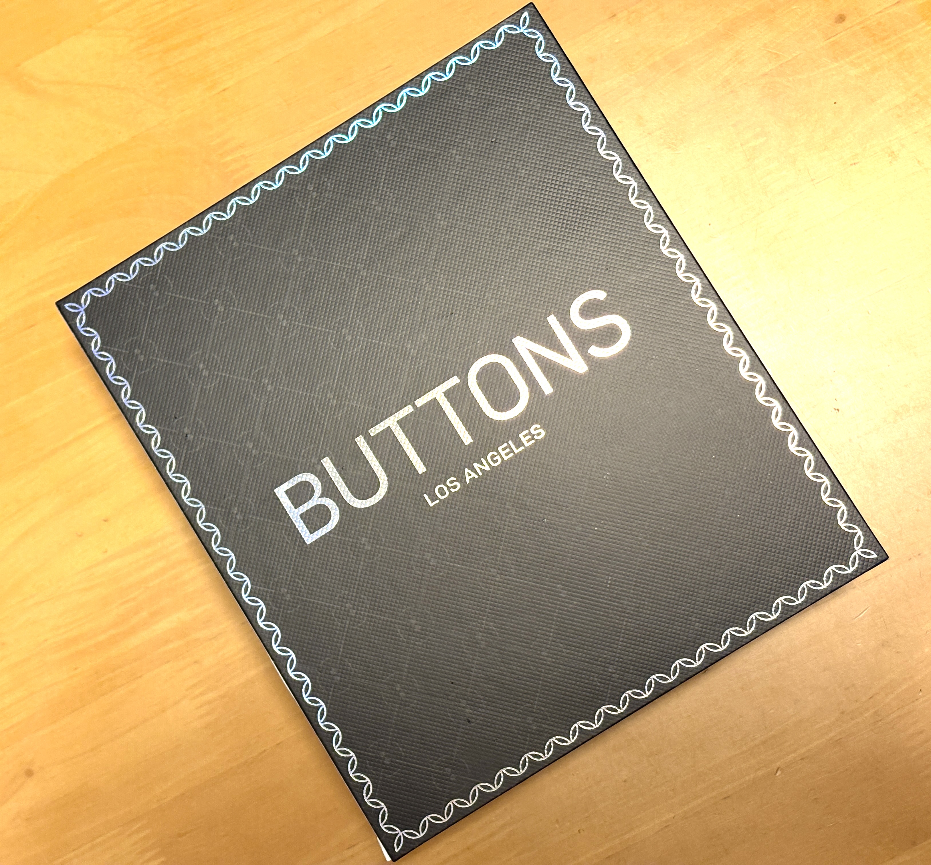 ラグジュアリー×人工知能。日本初上陸の“まるでアクセサリー”な