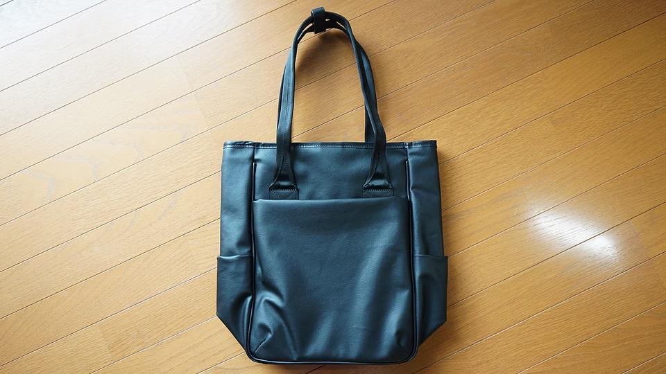 これ、一軍バッグに認定かも。スリムサイズで汚れにも強いキャンパス これ、一軍バッグに認定かも。スリムサイズで汚れにも強いキャンパス