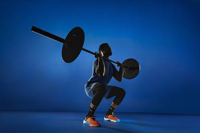 ジムでのトレーニング時は何を履く？ あらゆる動きに対応するナイキの