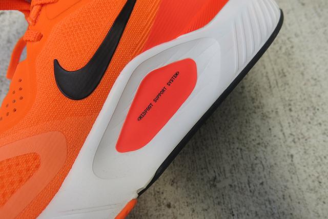 高い安定性の優等生シューズ。親にもすすめたいNIKEの新作