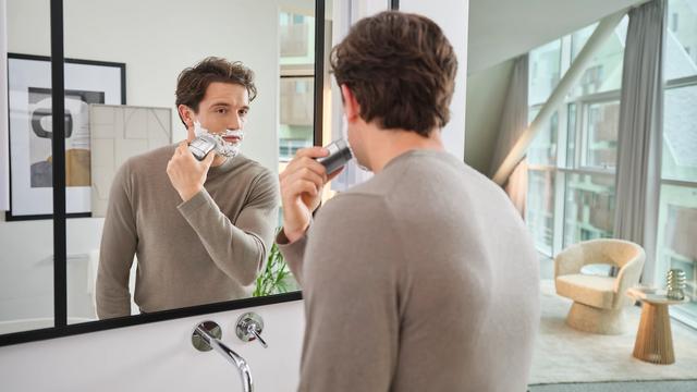 ヒゲ＆鼻毛にサッと対応。コンパクト2in1シェーバー｢ZERA M｣がセール中