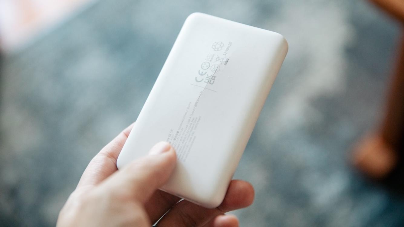 家族が使っていたモバイルバッテリーにヒビが入ったので、Ankerの｢充電