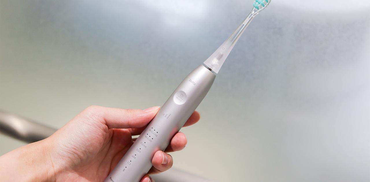 歯ブラシマニアな私も納得。“タタキ”もこなすパナソニックの電動
