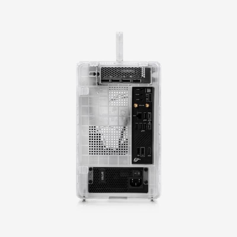 ビジュ良すぎなPCケース。「0円」で