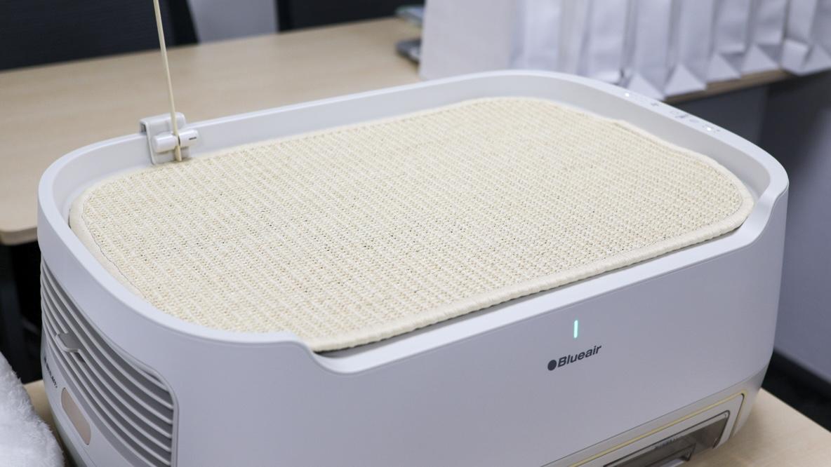 犬猫と暮らす人のための空気清浄機、ブルーエアから誕生。抜け毛