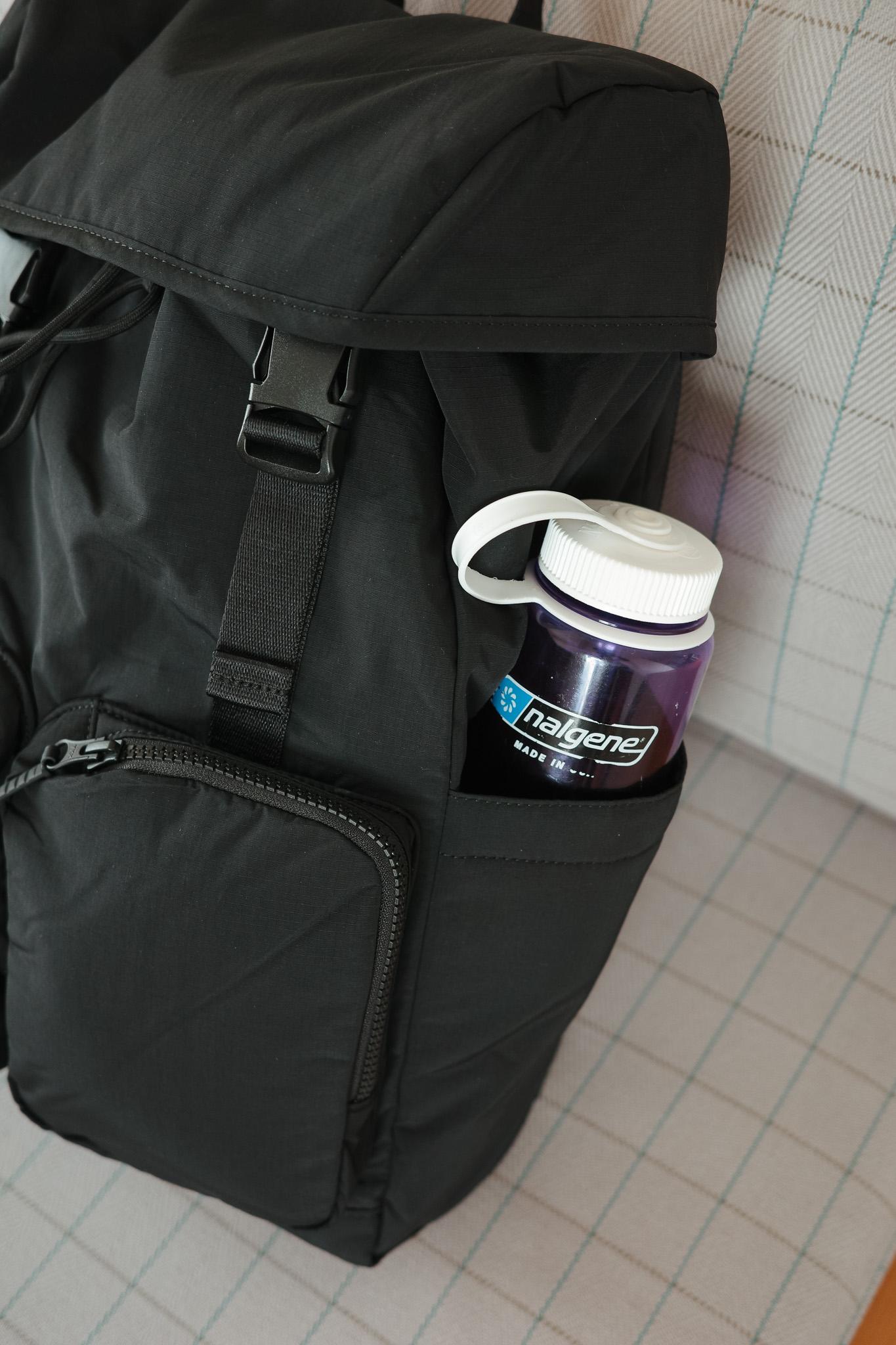 仕事に遊びにマルチに使える。ユニクロのバックパック史上、最高傑作