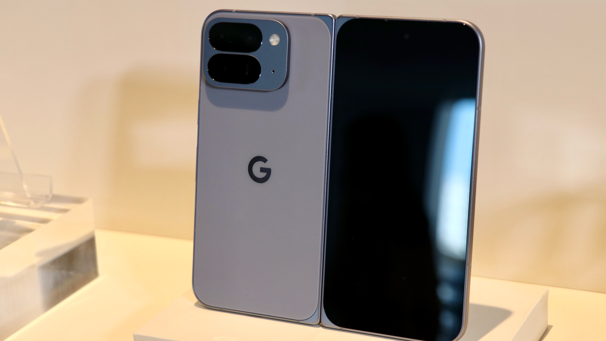 Pixel10 Pro Fold 充電回数5回のみ新品同様 Pixel 10 Pro Fold」は折りたたみスマホ初のIP68防塵・防水。「耐久性