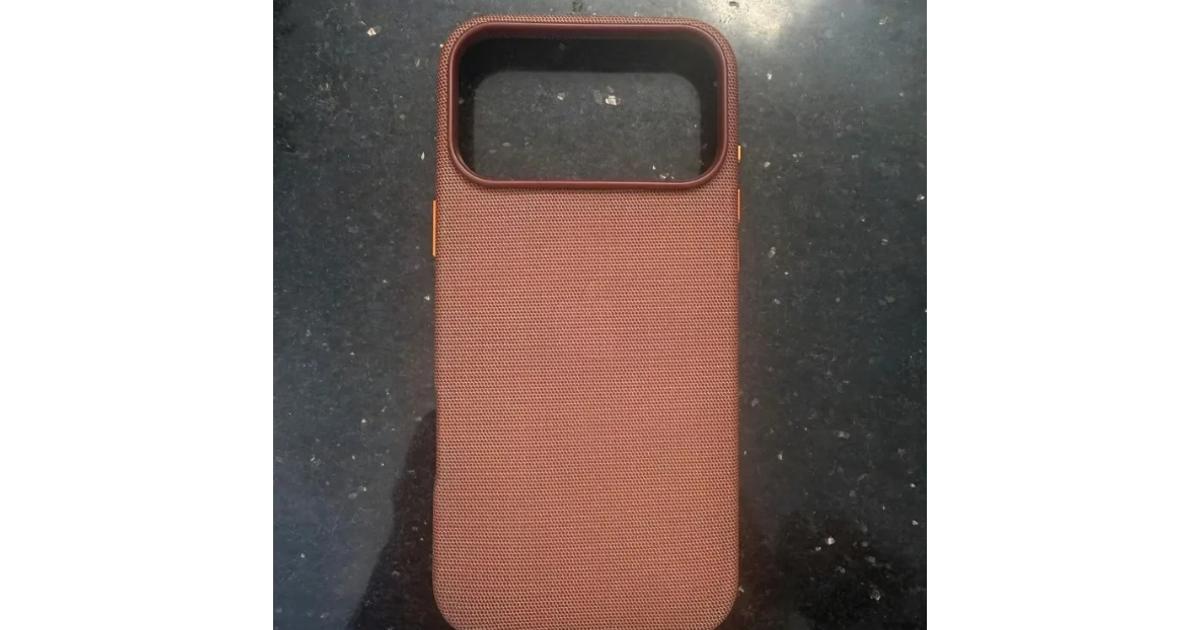 その名は「TechWoven」。これがiPhone 17 Pro純正ケースなのか 