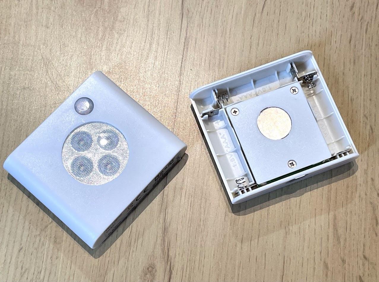 IKEA　ライト　2個 停電時に足元を照らす。イケアのセンサーライト。2個でたったの999円