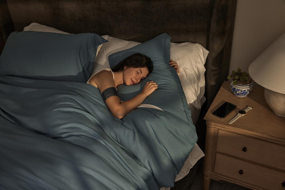 睡眠の質を数値化。ガーミンのアームバンド型デバイス | ギズモード 