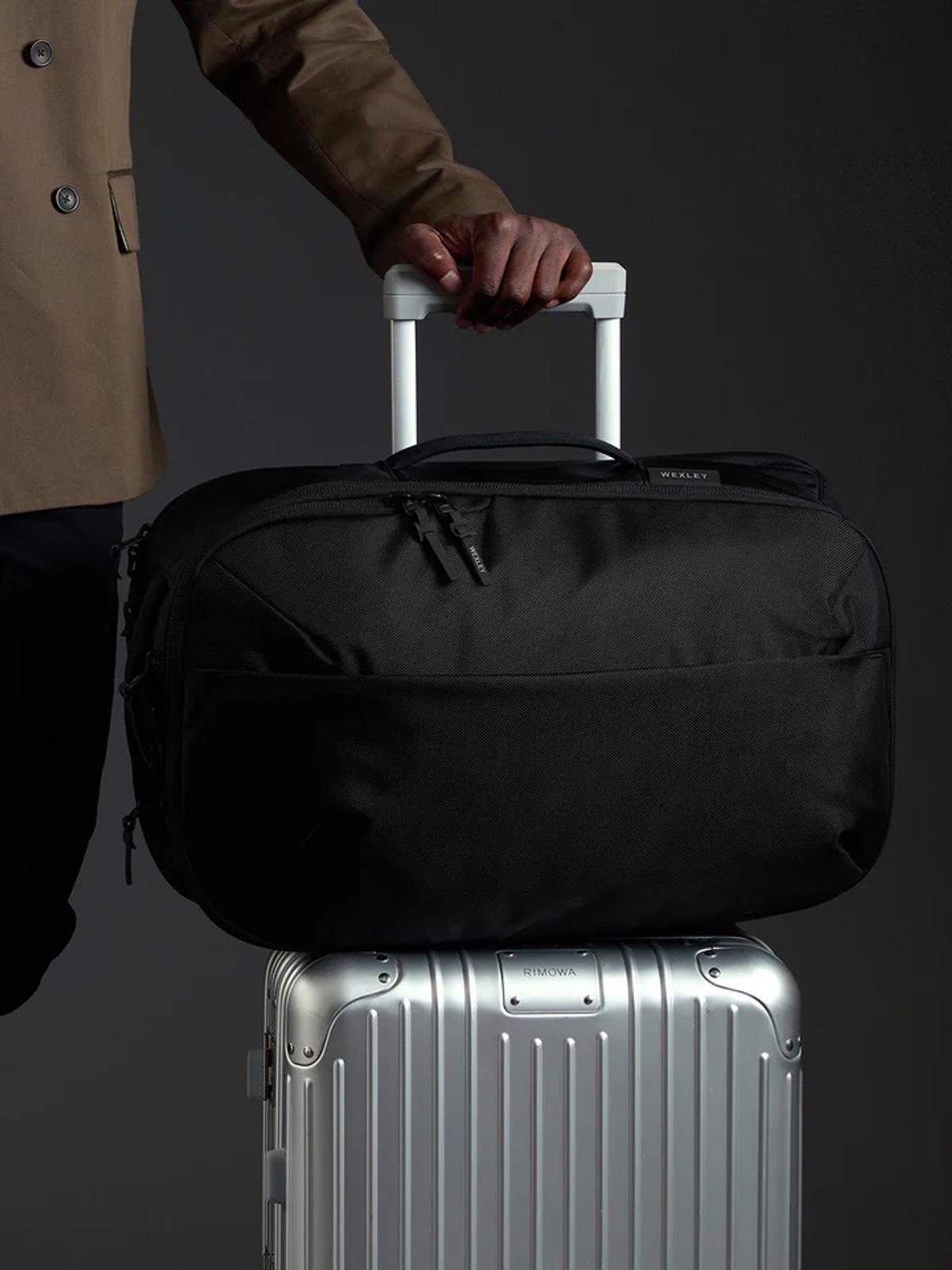 普段使いも旅も、ビジネスも。容量30Lとは思えない収納力のバック 