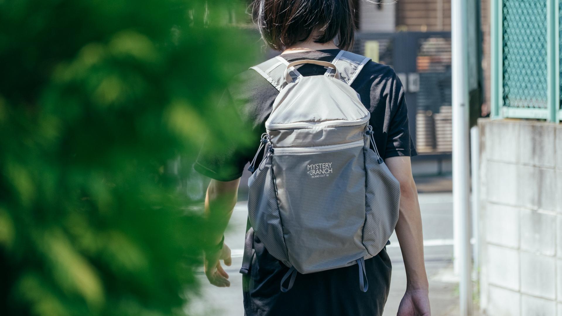 暑い・広い・人多し。万博取材の相棒に、400gの頼れるバックパック