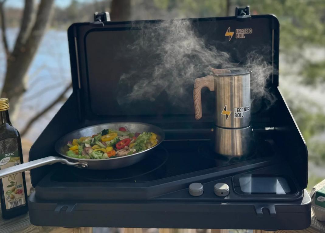 水の沸騰はたったの3分。火は使わずCO2も出さない、史上初の充電式IH