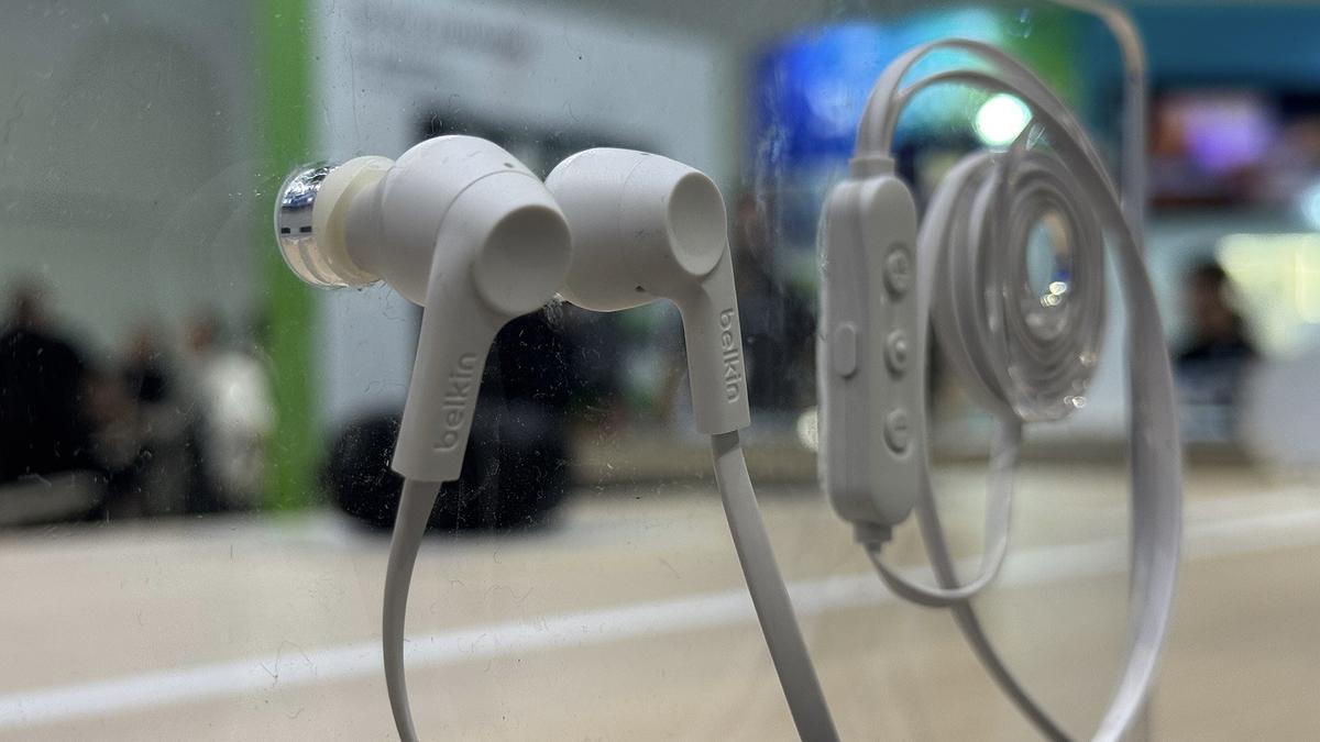 ケーブルありイヤホンのトレンド来てます。ベルキンやソニーが新作発表 