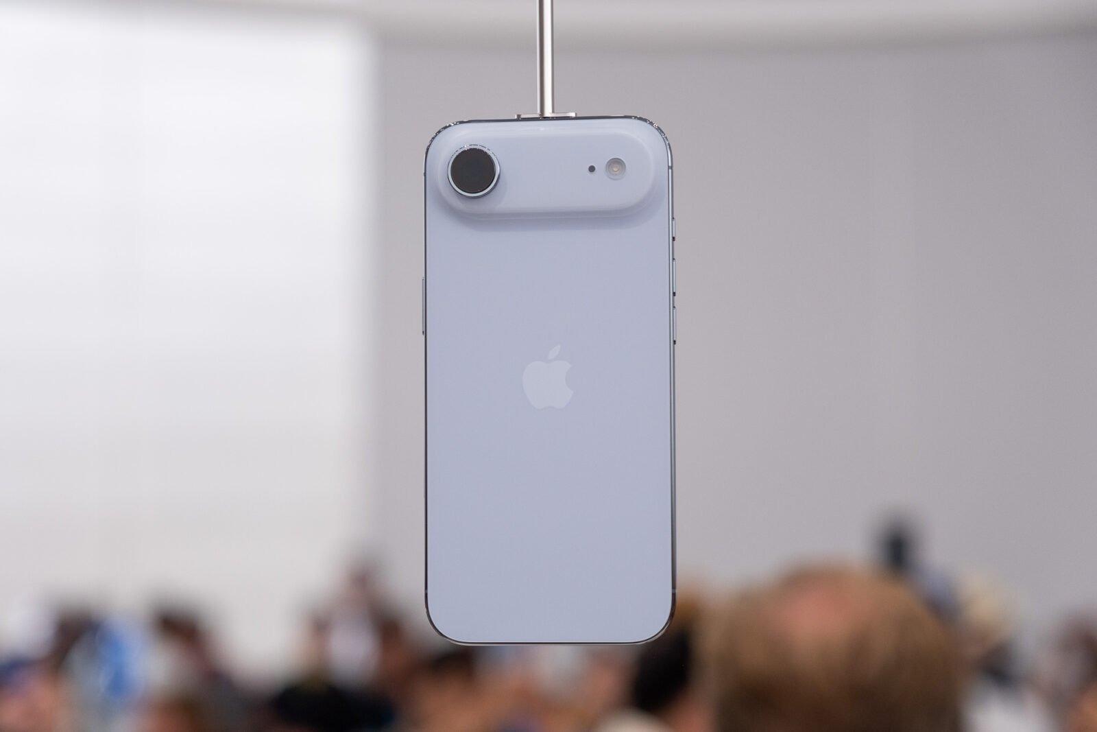 iPhone AirとiPhone16、何がちがう？ | ギズモード・ジャパン