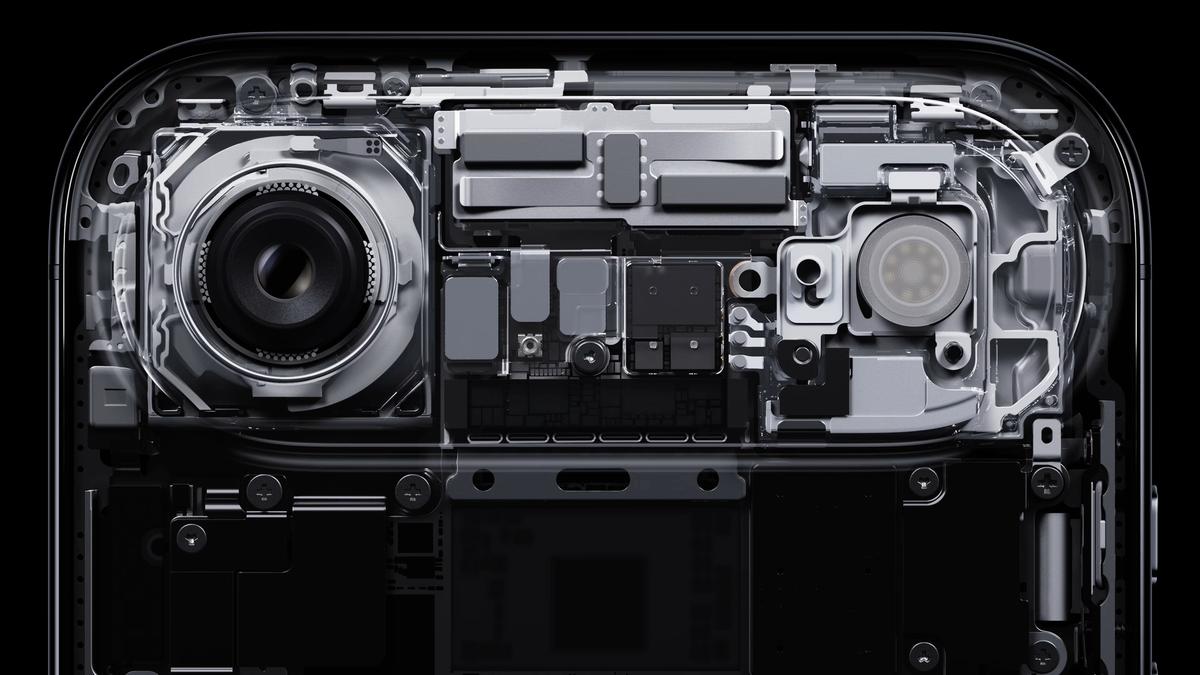iPhone Airの恐ろしさは「首から上が本体」なところ。それ以外ほぼ 