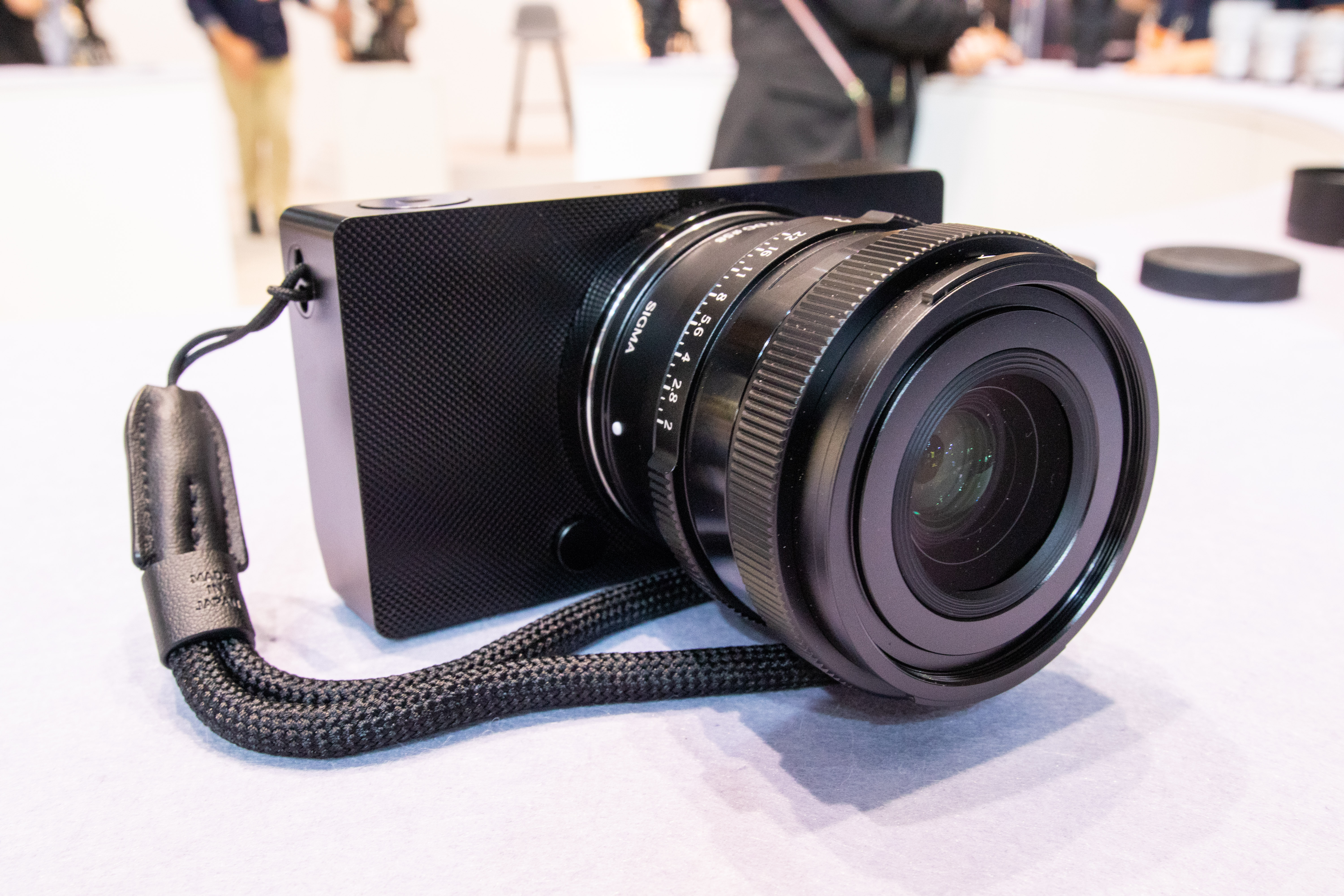 写真を撮りに出かけたくなるカメラ「Sigma BF」 | ギズモード・ジャパン