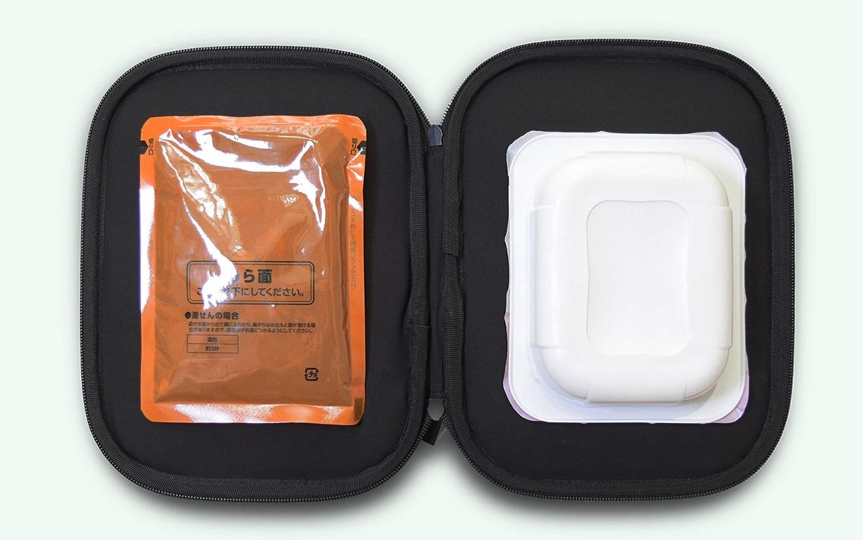 ポータブル加熱ポーチ A4サイズ 80℃ 40℃ 3分で80℃※】水も火も不要でご飯＆レトルト食品が作れるポータブル