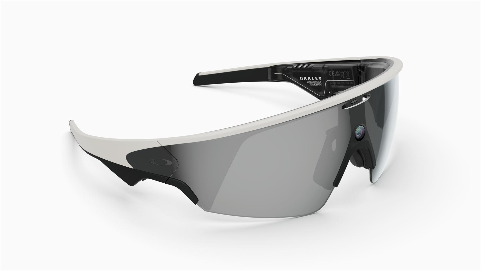 Oakley Meta Vanguard、アクションカムをつけたAIメガネです