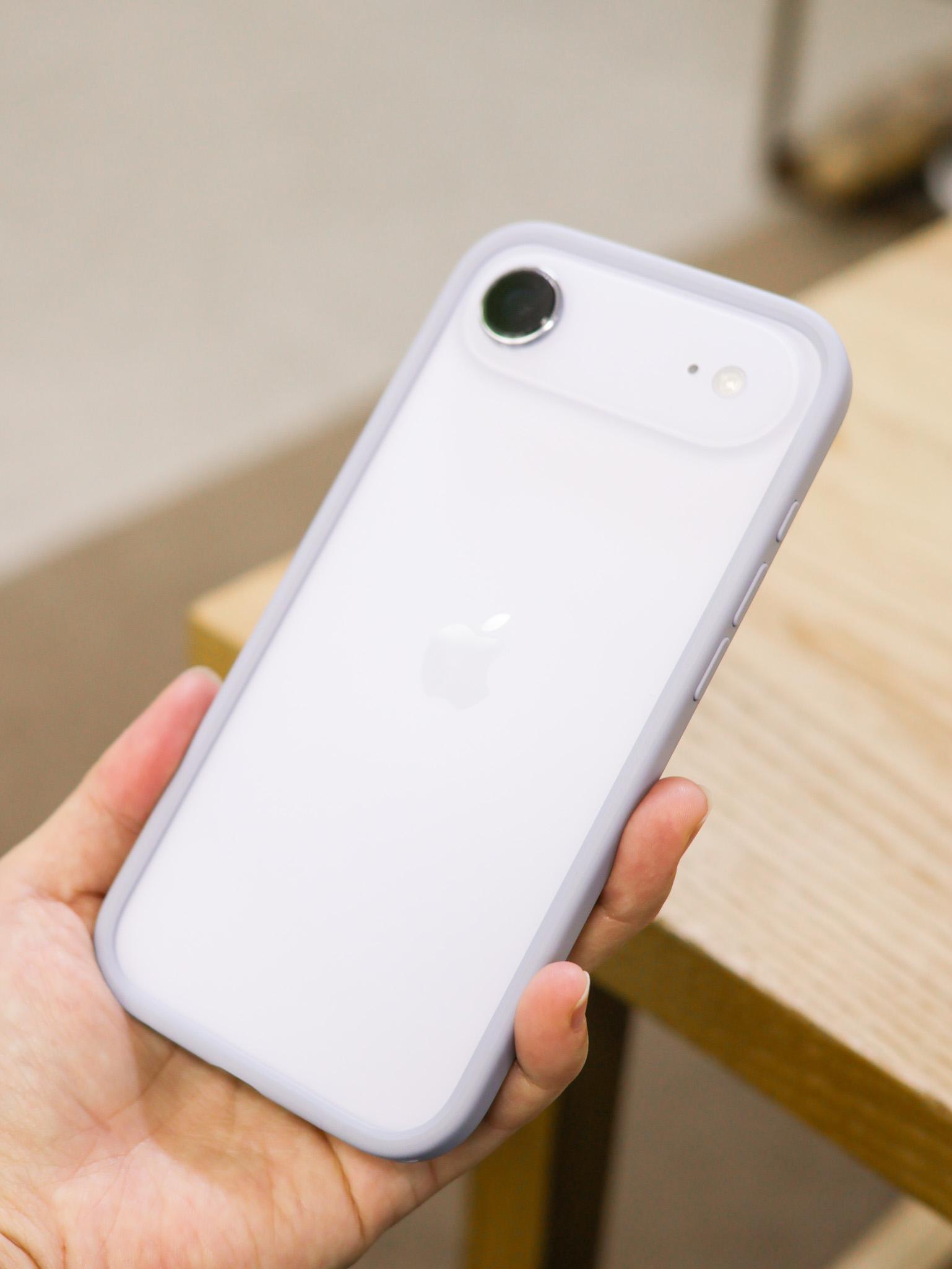 エア”のような軽さ。iPhone Airで｢バンパーだけのケース｣が戻ってきた