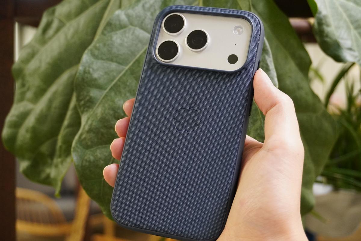 ファインウーブンに代わる新定番。Apple純正「テックウーブンケース