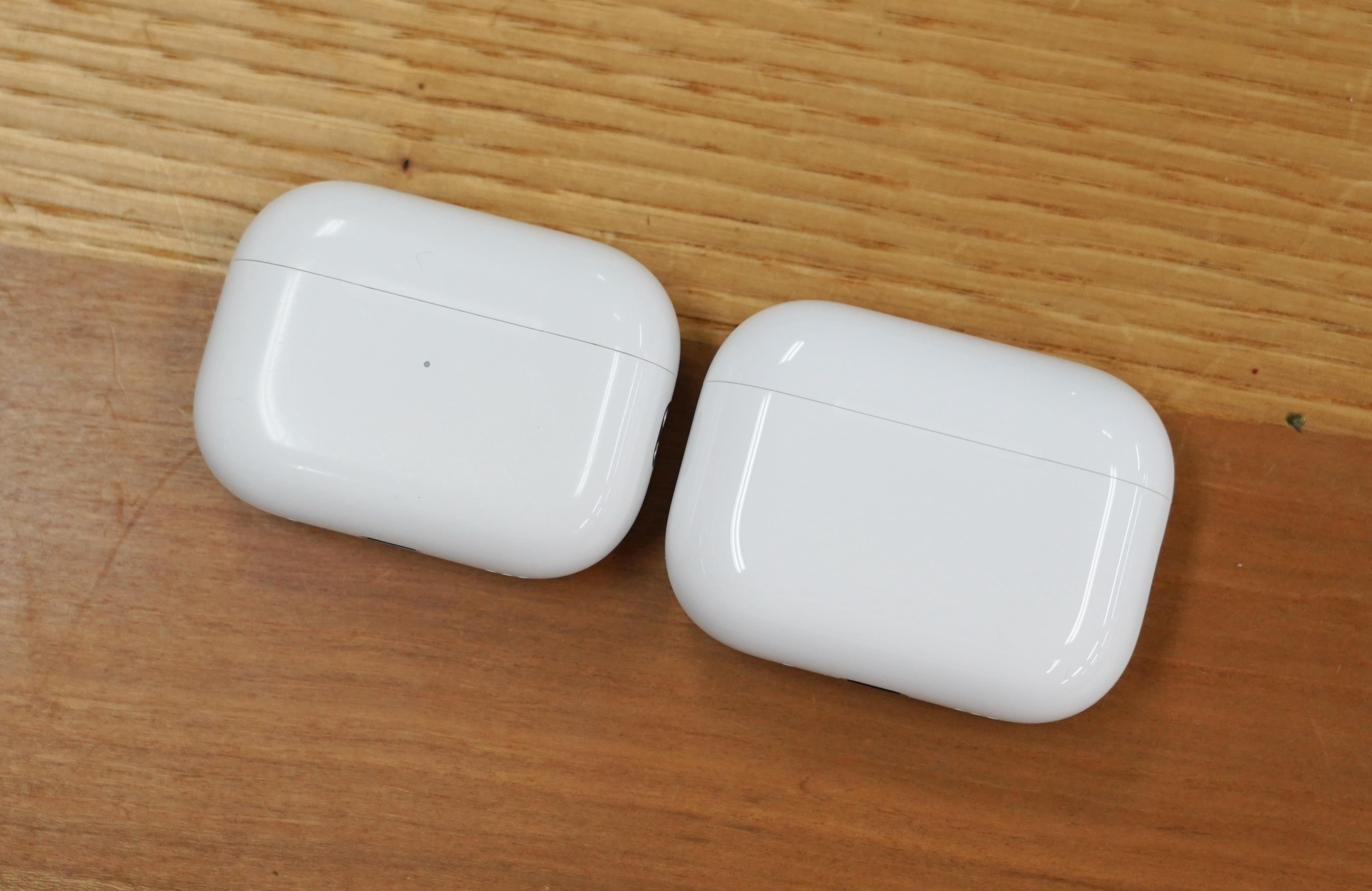 AirPods Pro 3とAirPods Pro 2の見た目を比較。ケースは大きく、本体は