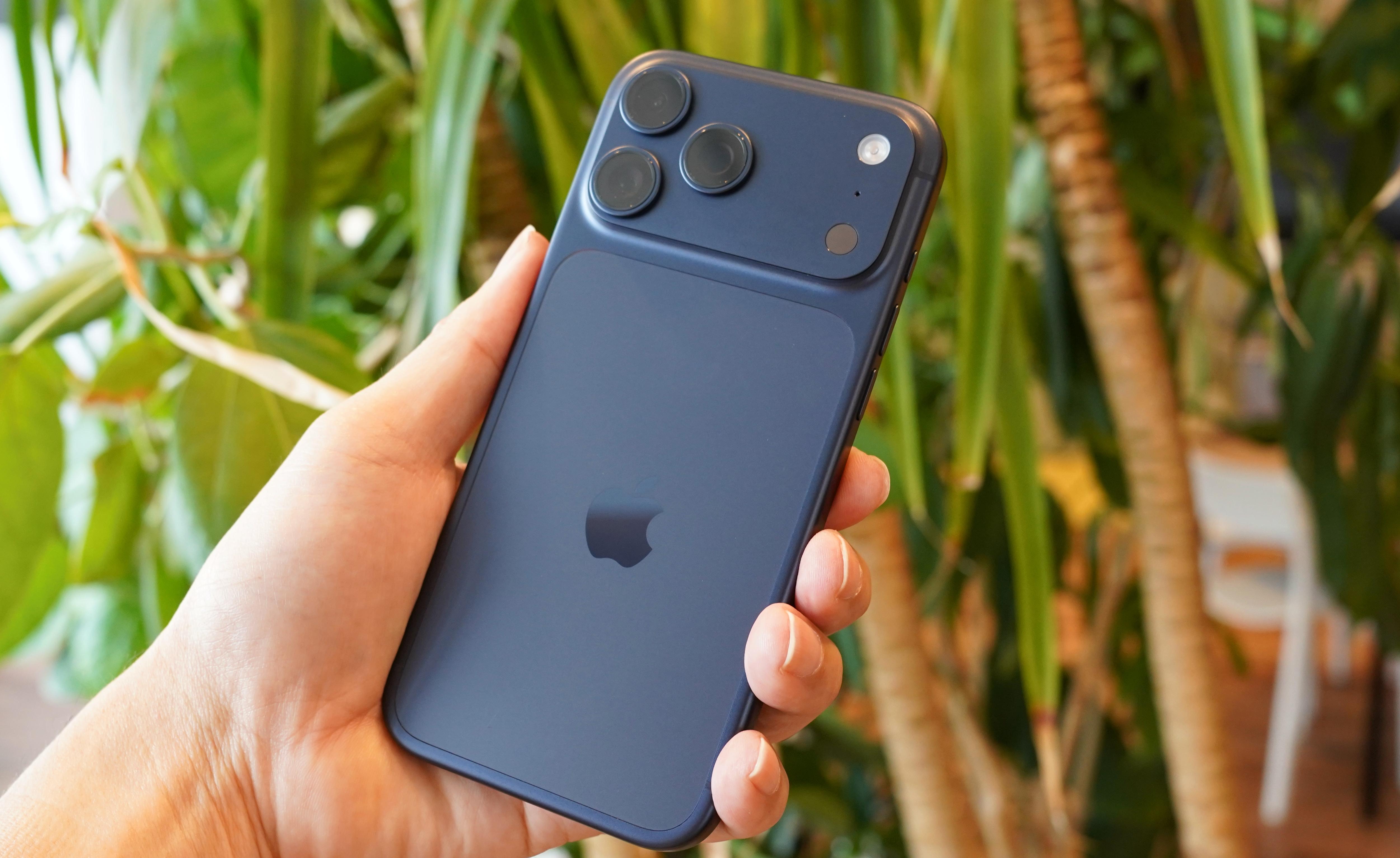 iPhone 17 Pro Maxが届きました。まずは｢色｣を確かめてみよう