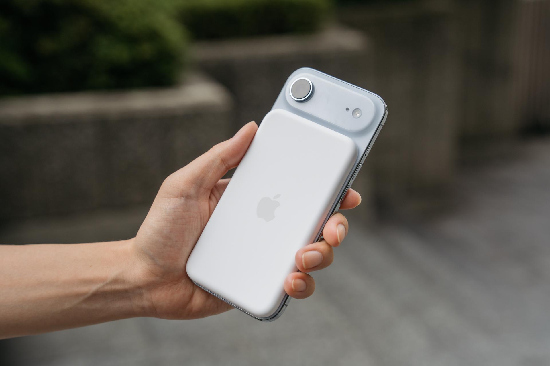 色々言ったけど、iPhone Air専用のMagSafeバッテリー、悪くない