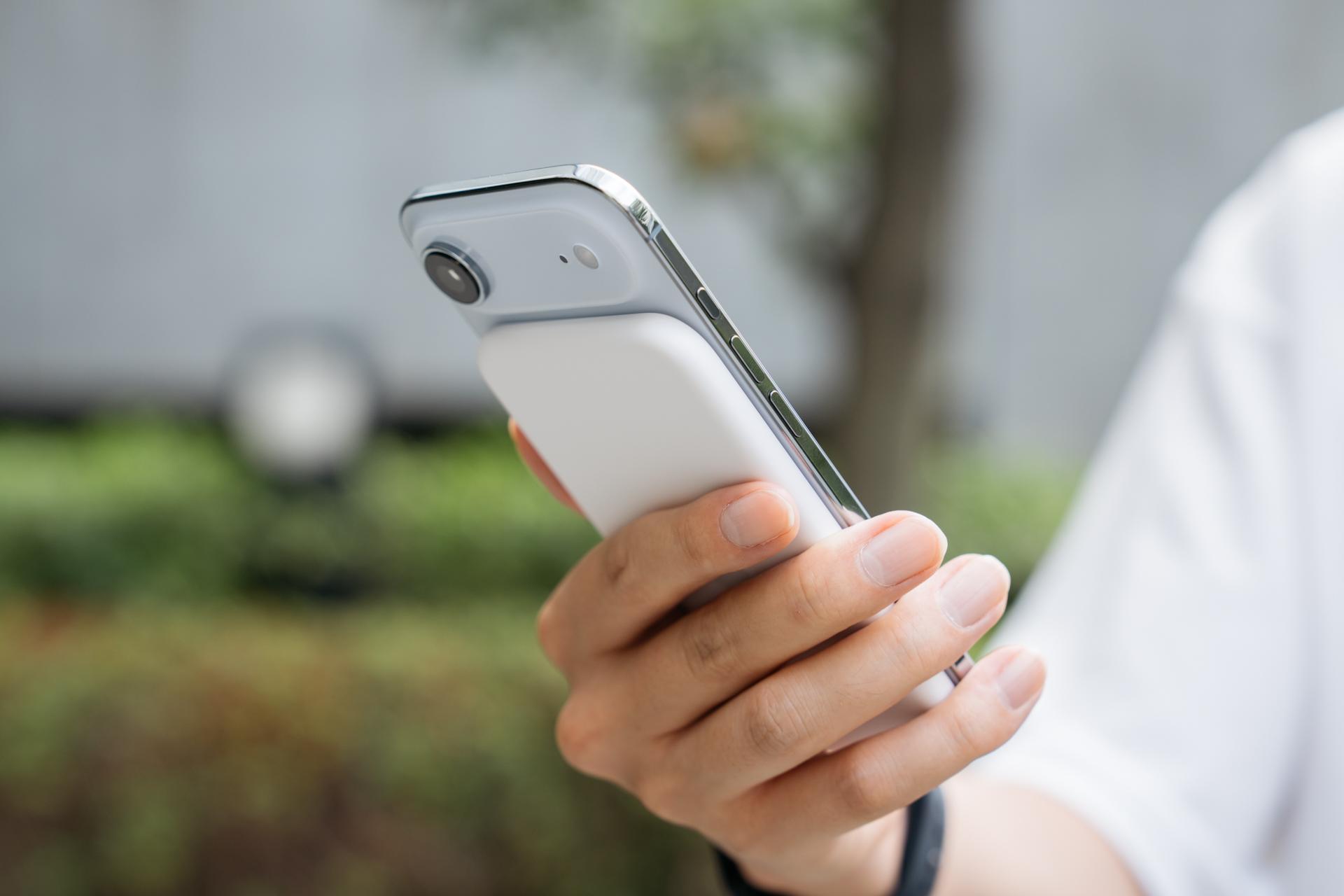 色々言ったけど、iPhone Air専用のMagSafeバッテリー、悪くないかも